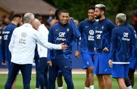 Zidane dẫn dắt tuyển Pháp, Messi e ngại Les Bleus và Brazil