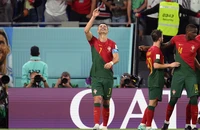 Ronaldo từ giã sân cỏ ngay sau khi vô địch World Cup