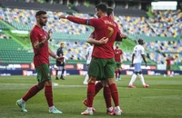 Ronaldo không nên cướp bàn thắng của đồng đội