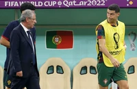 HLV Santos úp mở Ronaldo ngồi ngoài trận tứ kết với Morocco