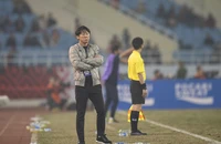 HLV Shin Tae-yong đau đớn, cổ động viên Indonesia đòi sa thải 