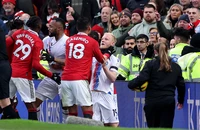 Man United rơi vào thế khó vì chiếc thẻ đỏ của Casemiro