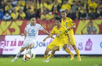 Nóng: HLV Troussier tập trung đội tuyển chuẩn bị SEA Games 32