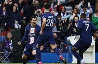 'Messi kém cỏi khiến PSG yếu đi' 