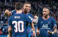 'Mbappe, Messi và Neymar làm rối loạn PSG'