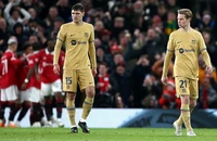 Barca bị 'đánh' tơi bời sau trận thua Man United
