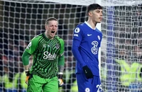HLV Potter phê phán sao Chelsea khiêu khích đối thủ