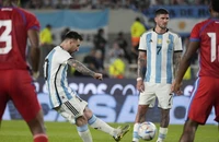 Messi nói gì sau khi ghi bàn thắng thứ 800?
