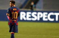 'Ai trả tiền cho Messi trở lại Barca?'