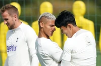 Richarlison mắng nhà báo nói dối, Son Heung-min xin lỗi HLV Conte