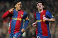 Ronaldinho chơi bóng hay hơn Messi và Ronaldo