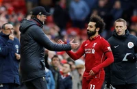 HLV Klopp giận dữ khi ăn mừng hụt cú sút hỏng 11m của Salah