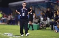 HLV Troussier đắn đo chọn đội hình đá thắng đẹp Singapore