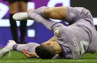 Ronaldo bất ngờ gặp tai nạn 