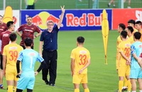 Nóng: HLV Troussier giữ lại Công Phượng, Văn Toàn, không có Tiến Linh