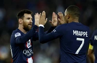 Sốc: Messi khuyên Mbappe chuyển đến Barca hoặc Real 