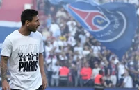 PSG bị chế giễu vì không biết tận dụng Messi