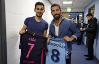 Gundogan ra điều khoản bí mật với Barca 
