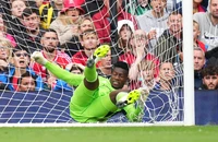 Màn trình diễn thảm họa của tân binh Man United 