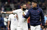 Al Ittihad lôi kéo Varane rời khỏi Man United