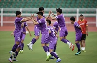 Vì sao Quế Ngọc Hải, Tiến Linh,... tập chung với lứa U-23?