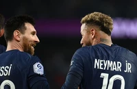 Chủ tịch PSG phản pháo cáo buộc Neymar và Messi 'sống trong địa ngục'