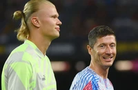 Barca giành giật chữ ký của Haaland