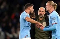 Pep Guardiola mỉa mai về thảm họa của Man City