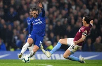 West Ham mời chào Hazard sau tuyên bố treo giày vĩnh viễn