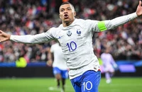 Lập cú đúp vào lưới Hà Lan, Mbappe vượt qua huyền thoại Platini
