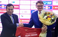 Gánh nặng lớn trên vai ông Troussier