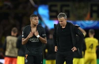 Hé lộ mâu thuẫn của HLV Enrique với ngôi sao Mbappe