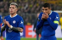 Sóng ngầm và bão chấn thương tàn phá Chelsea 