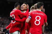 Chủ mới cắt giảm nhân sự Man United