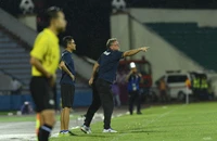 HLV Troussier và các đối thủ tuyên chiến mạnh mẽ ở Asian Cup