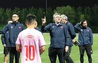 Nóng: HLV Troussier giữ lại Duy Mạnh, Hồ Tấn Tài, gạch 4 cái tên