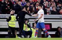 Barca gây khó xử cho Lewandowski