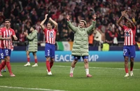 Griezmann chế nhạo tội đồ Sanchez của Inter là "kẻ hèn nhát"
