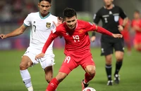 HLV Troussier: “Tôi tin sẽ tạo bất ngờ trên sân Bung Karno”