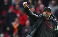 Trận thắng thứ 300 của HLV Klopp và ngôi đầu bảng ngọt ngào của Liverpool