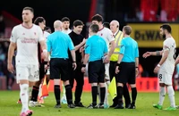 HLV của Bournemouth tố cáo trọng tài chia điểm cho Man United