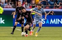 Siêu phẩm của Messi trong trận đấu kỷ lục