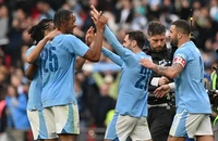 HLV Pep Guardiola: “Không hiểu sao Man City sống sót”
