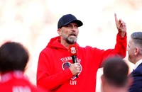 HLV Klopp bị chế giễu và không xứng là huyền thoại ở Liverpool