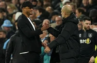 Chi tiết Pep Guardiola bí mật hiến kế cho Bayern mua HLV Kompany