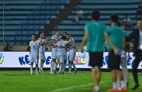 Không ai cản nổi Nam Định lên ngôi vô địch V-League