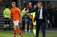 HLV Koeman chỉ trích Barca làm mất sao Hà Lan ở Euro