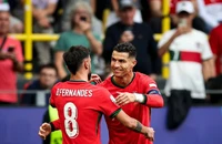 Bồ Đào Nha đá không nương chân Georgia trong lần thứ 50 của Ronaldo