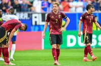 Đội trưởng Bruyne đau khổ giải nghệ sau trận thua Pháp tức tưởi
