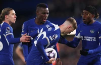 Đội hình yếu ớt của Chelsea còn lâu mới giành vé chơi Champions League